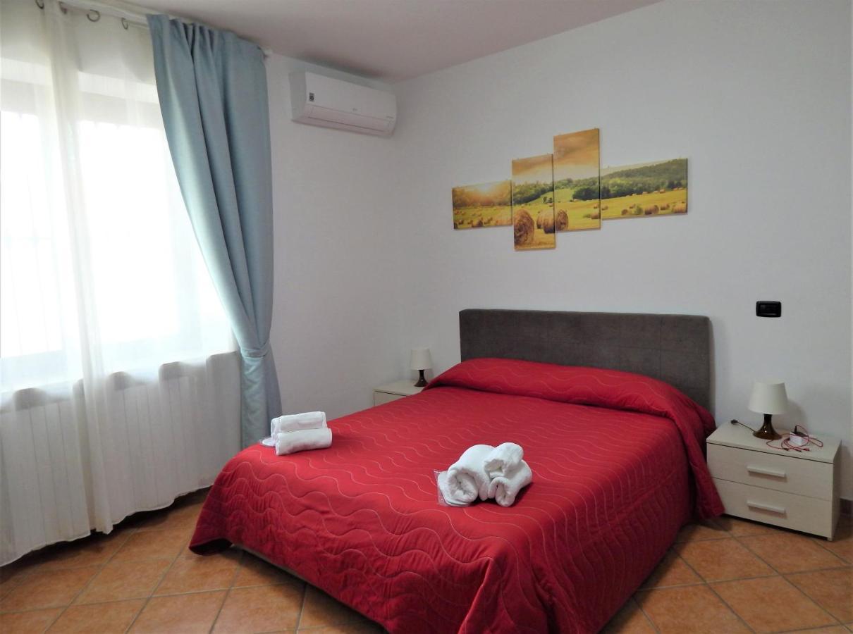 Amo' Le Langhe Bed & Breakfast Narzole Bagian luar foto