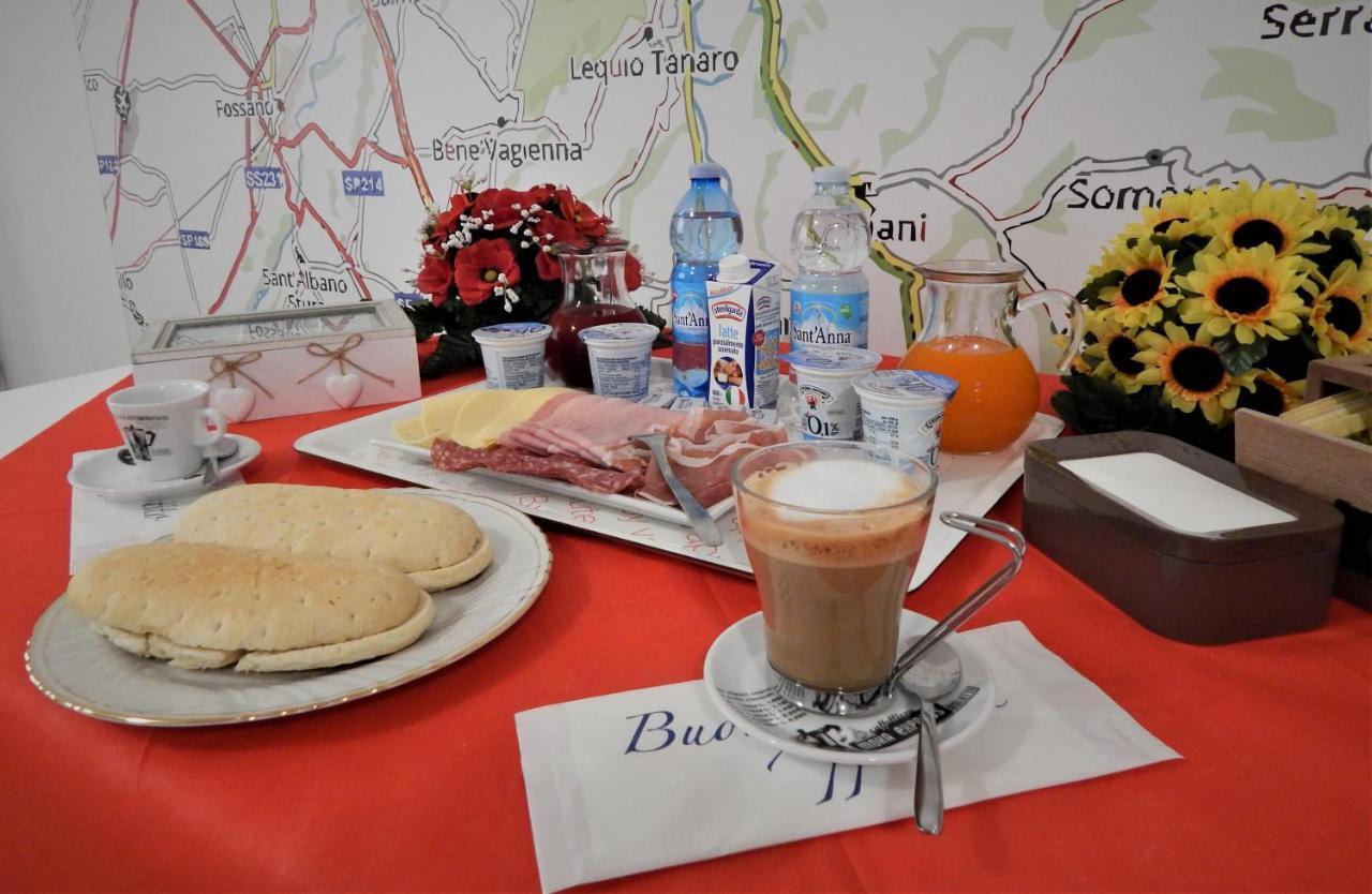 Amo' Le Langhe Bed & Breakfast Narzole Bagian luar foto